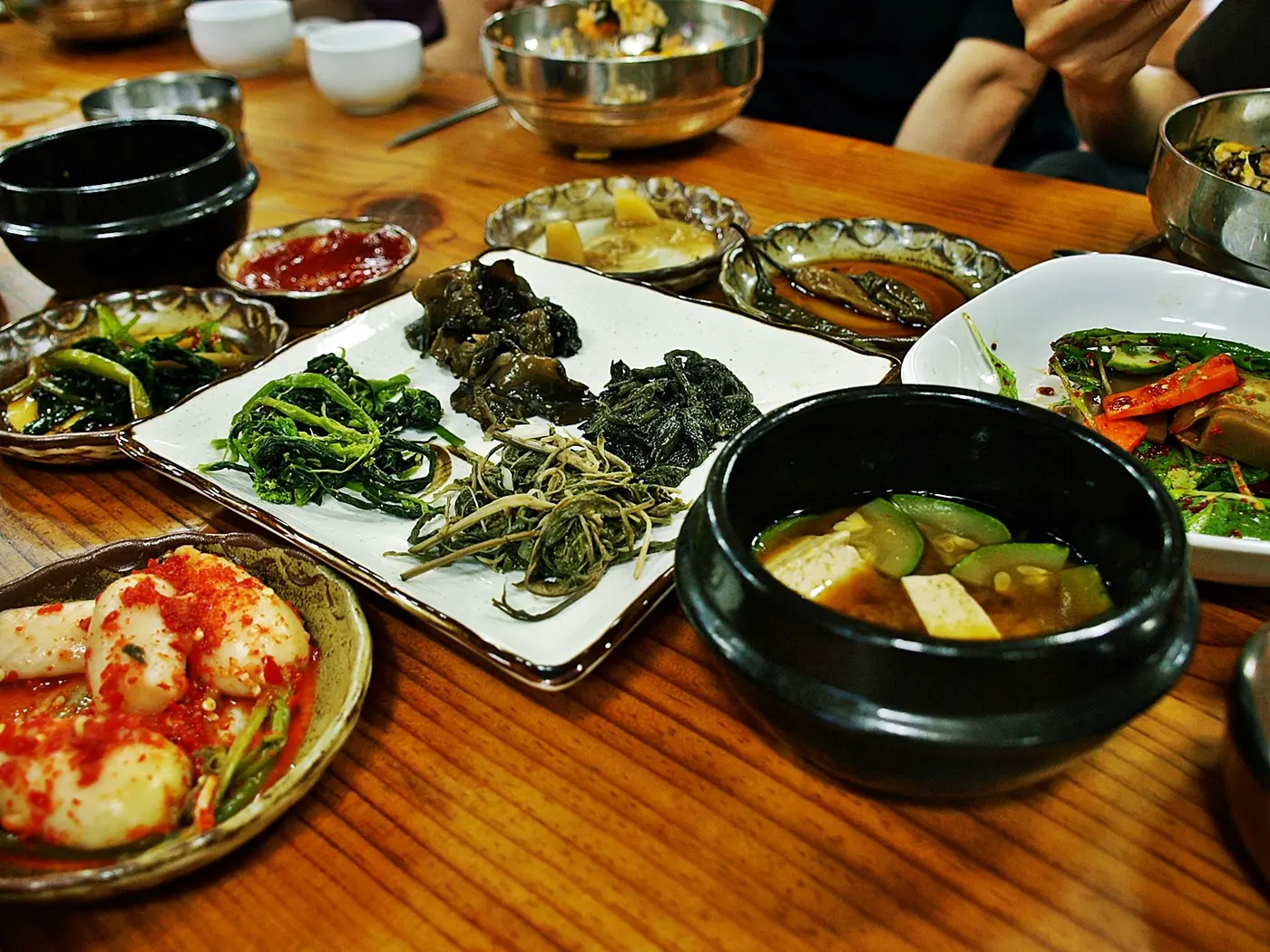 12 Non-Spicy Korean Foods for Travelers